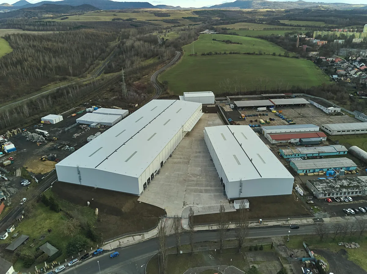 Pronájem skladového prostoru 13211 m²